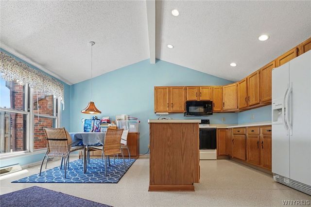 145 Wedgewood Drive, Amherst, NY 14221
