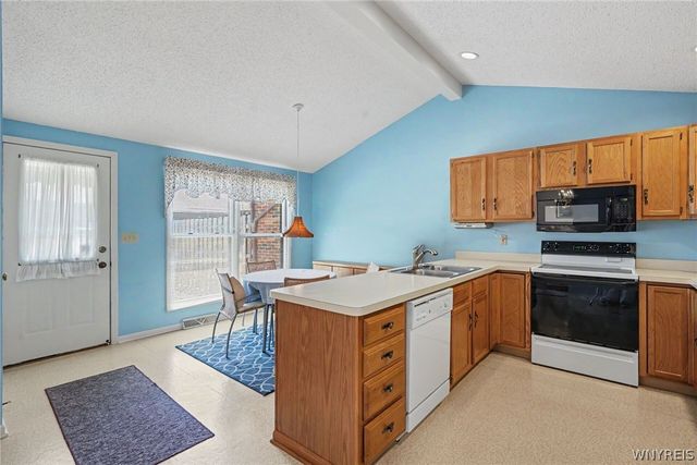 145 Wedgewood Drive, Amherst, NY 14221