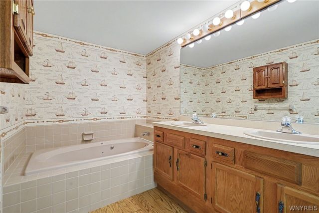 145 Wedgewood Drive, Amherst, NY 14221