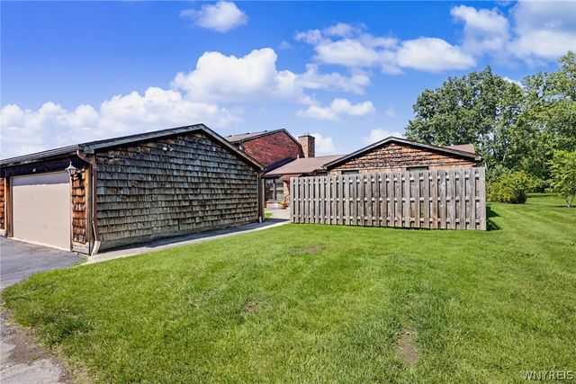 145 Wedgewood Drive, Amherst, NY 14221