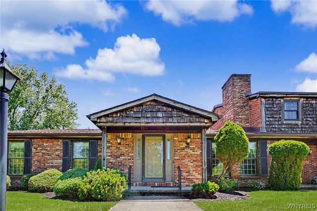 145 Wedgewood Drive, Amherst, NY 14221