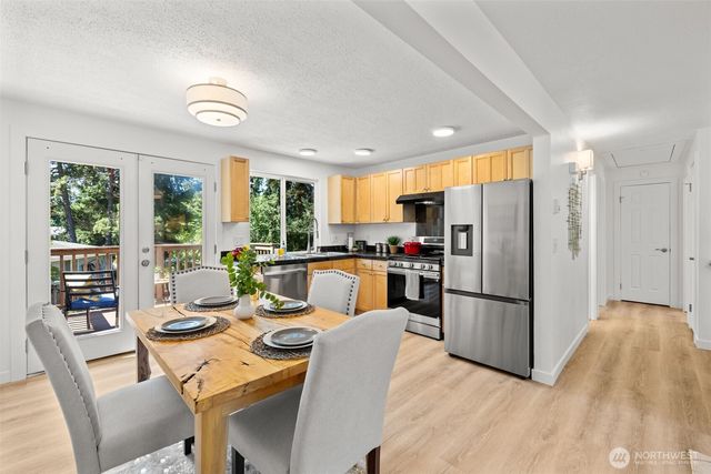 12627 NE 157th Street, Woodinville, WA 98072