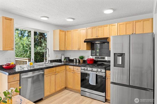 12627 NE 157th Street, Woodinville, WA 98072