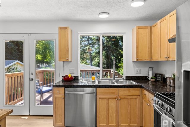 12627 NE 157th Street, Woodinville, WA 98072