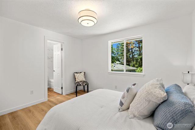 12627 NE 157th Street, Woodinville, WA 98072
