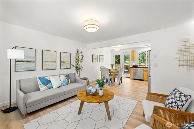 12627 NE 157th Street, Woodinville, WA 98072