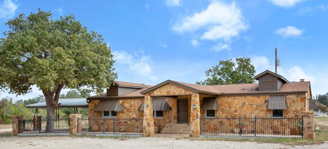 1900 County Road 226, Florence, TX 76527