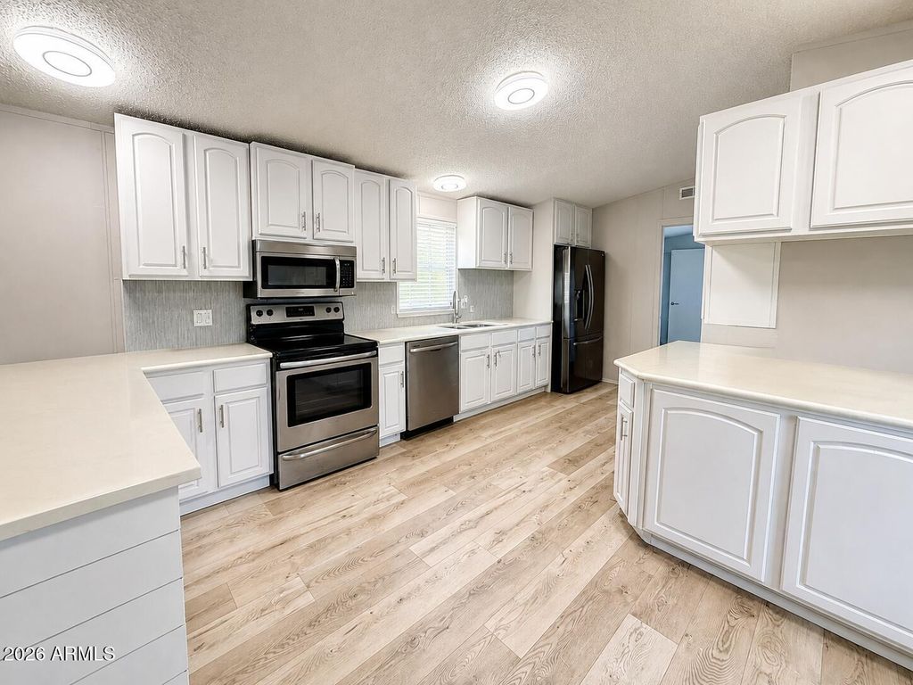 10810 N 91ST Avenue 83, Peoria, AZ 85345 — photo 3