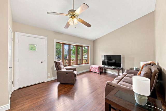 311 W Taylor Road, Lombard, IL 60148