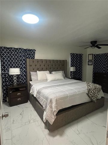 400 N 60th Way a, Hollywood, FL 33024