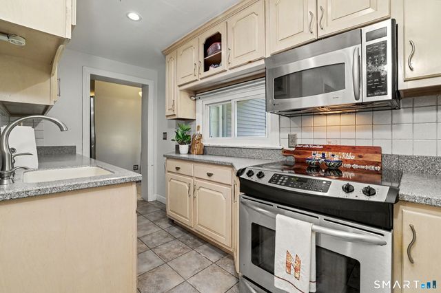 36 Donovan Road, Naugatuck, CT 06770