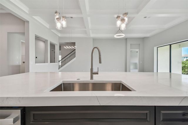 11239 RUSTIC TIMBER LOOP, San Antonio, FL 33576