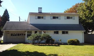 48 Hark Lane, Westbury, NY 11590