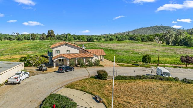 3000 Alexandrite Dr, Rescue, CA 95672