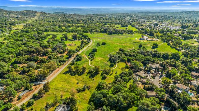 3000 Alexandrite Dr, Rescue, CA 95672