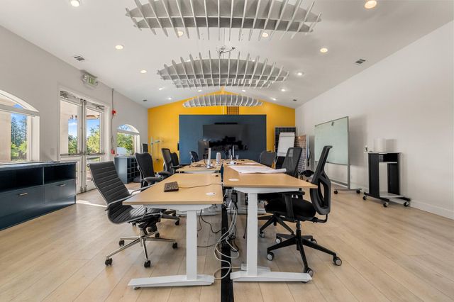 3000 Alexandrite Dr, Rescue, CA 95672