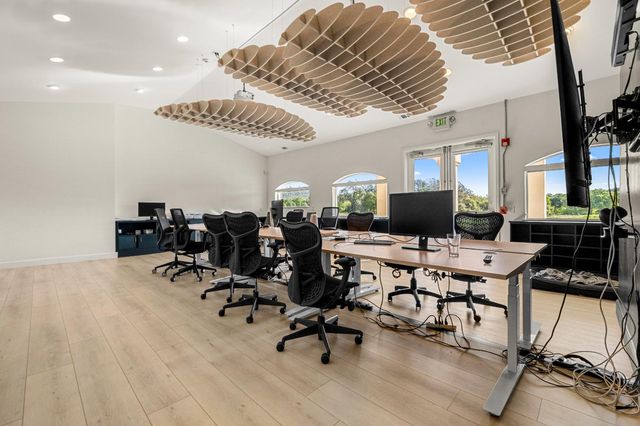 3000 Alexandrite Dr, Rescue, CA 95672