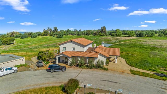 3000 Alexandrite Dr, Rescue, CA 95672