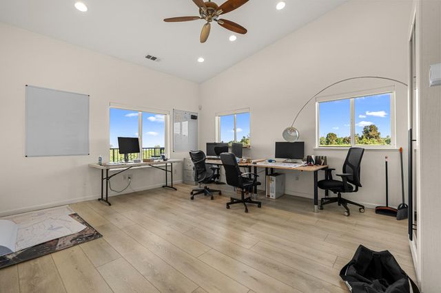 3000 Alexandrite Dr, Rescue, CA 95672