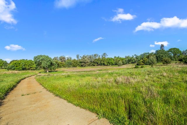 3000 Alexandrite Dr, Rescue, CA 95672