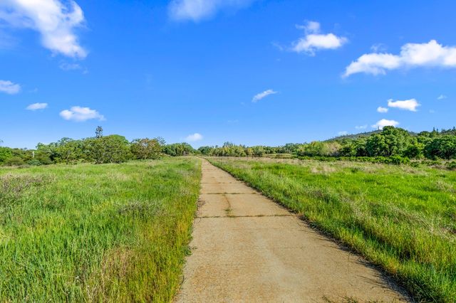 3000 Alexandrite Dr, Rescue, CA 95672