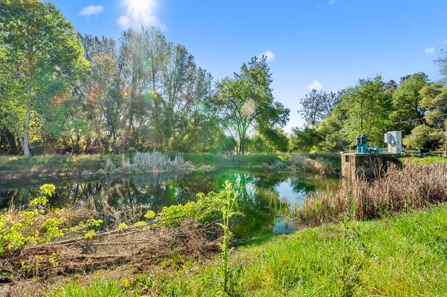 3000 Alexandrite Dr, Rescue, CA 95672