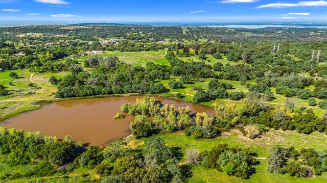 3000 Alexandrite Dr, Rescue, CA 95672