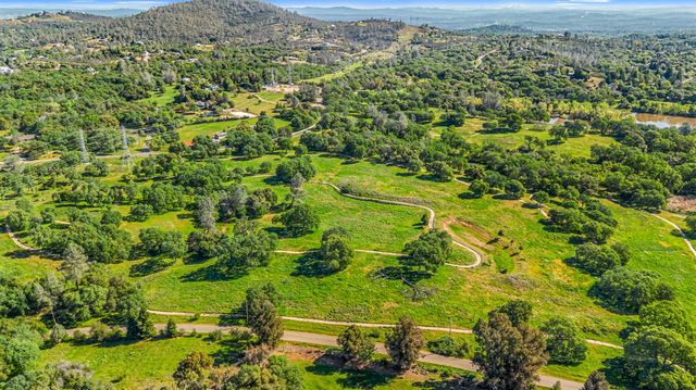 3000 Alexandrite Dr, Rescue, CA 95672