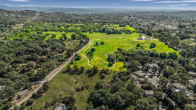 3000 Alexandrite Dr, Rescue, CA 95672