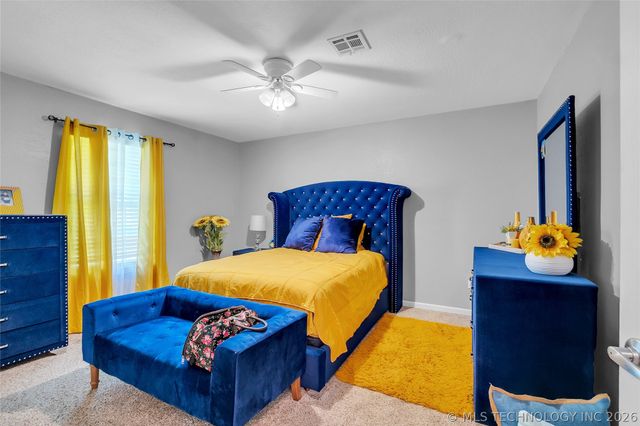 7045 S 369th East Avenue, Broken Arrow, OK 74014