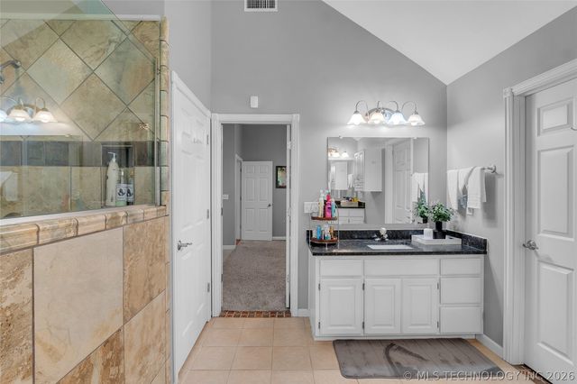 7045 S 369th East Avenue, Broken Arrow, OK 74014