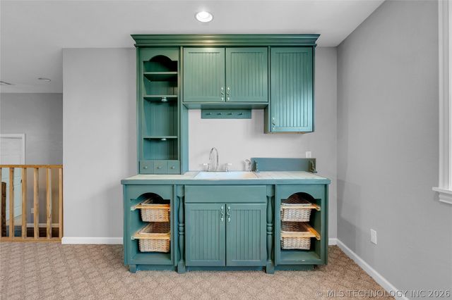 7045 S 369th East Avenue, Broken Arrow, OK 74014