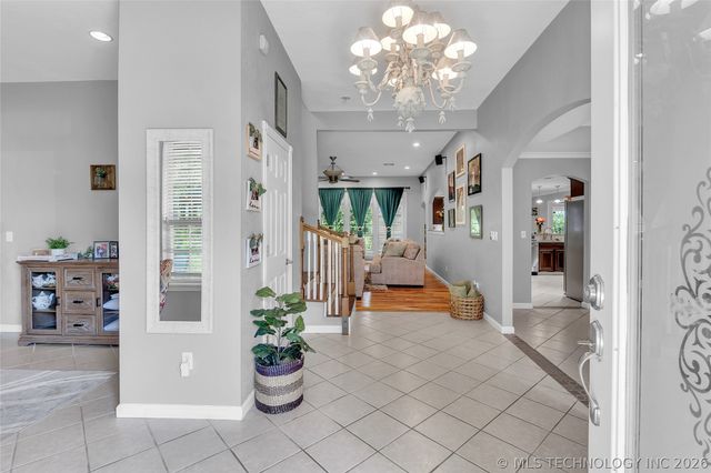 7045 S 369th East Avenue, Broken Arrow, OK 74014