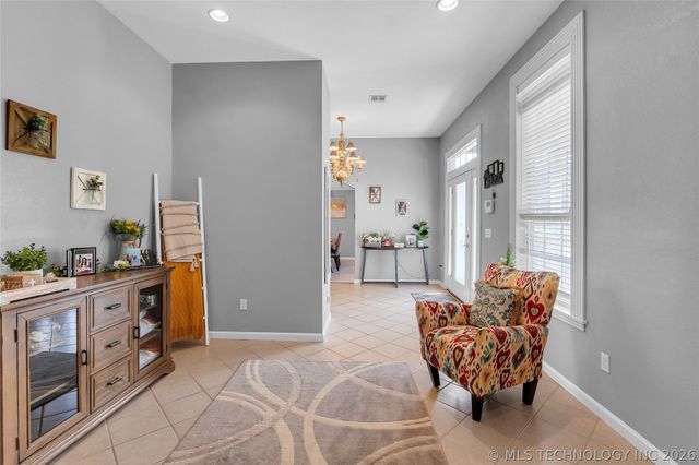 7045 S 369th East Avenue, Broken Arrow, OK 74014