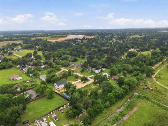 736 & 740 Azalea St, Prairie View, TX 77484