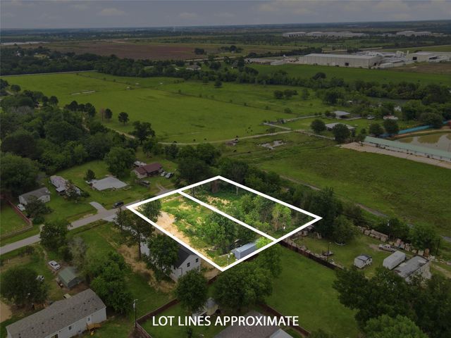 736 & 740 Azalea St, Prairie View, TX 77484