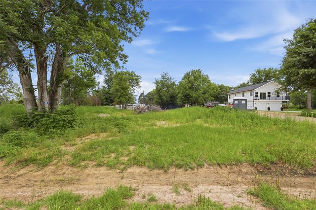 736 & 740 Azalea St, Prairie View, TX 77484