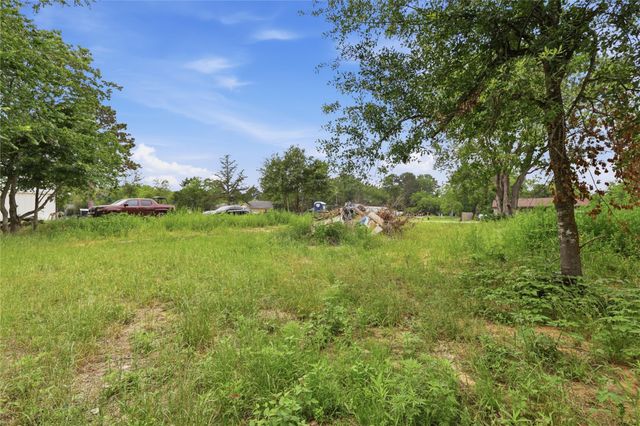 736 & 740 Azalea St, Prairie View, TX 77484