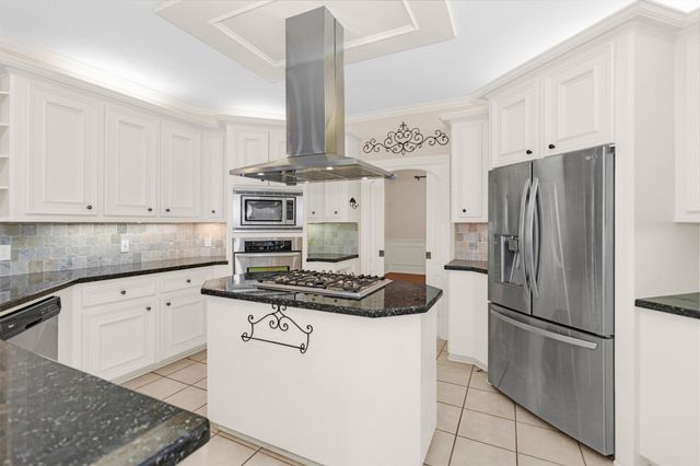 110 Wick Willow Drive, Montgomery, TX 77356