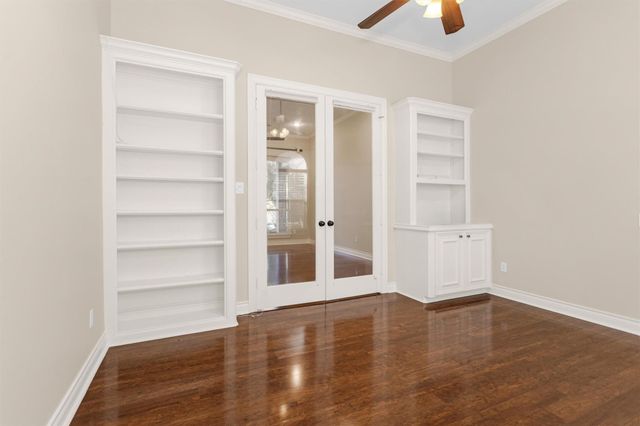 110 Wick Willow Drive, Montgomery, TX 77356