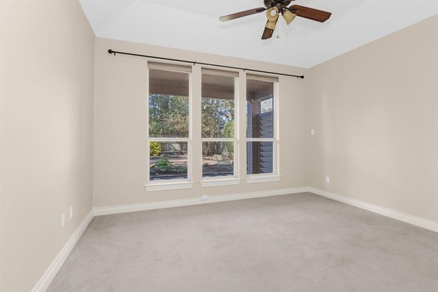 110 Wick Willow Drive, Montgomery, TX 77356