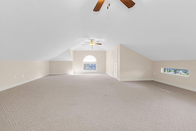 110 Wick Willow Drive, Montgomery, TX 77356