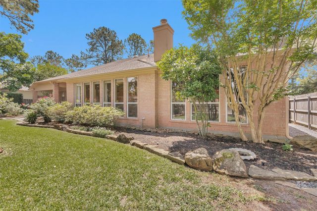 110 Wick Willow Drive, Montgomery, TX 77356