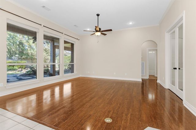 110 Wick Willow Drive, Montgomery, TX 77356