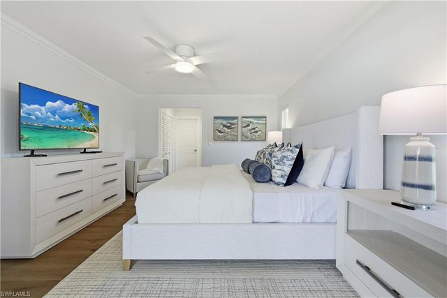 4916 Crayton RD, Naples, FL 34103