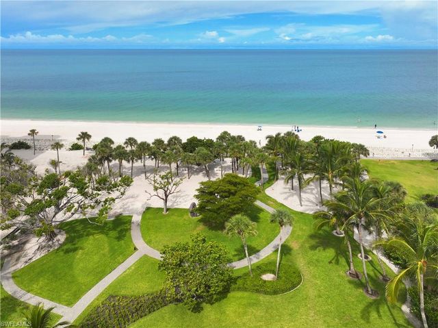 4916 Crayton RD, Naples, FL 34103