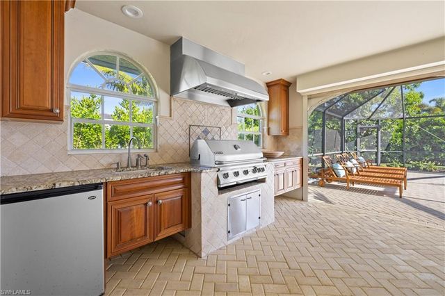 4916 Crayton RD, Naples, FL 34103