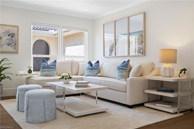 4916 Crayton RD, Naples, FL 34103