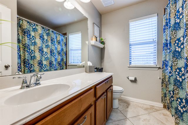 360 Falstaff Drive, Roanoke, TX 76262