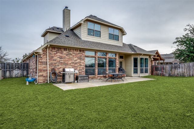 360 Falstaff Drive, Roanoke, TX 76262
